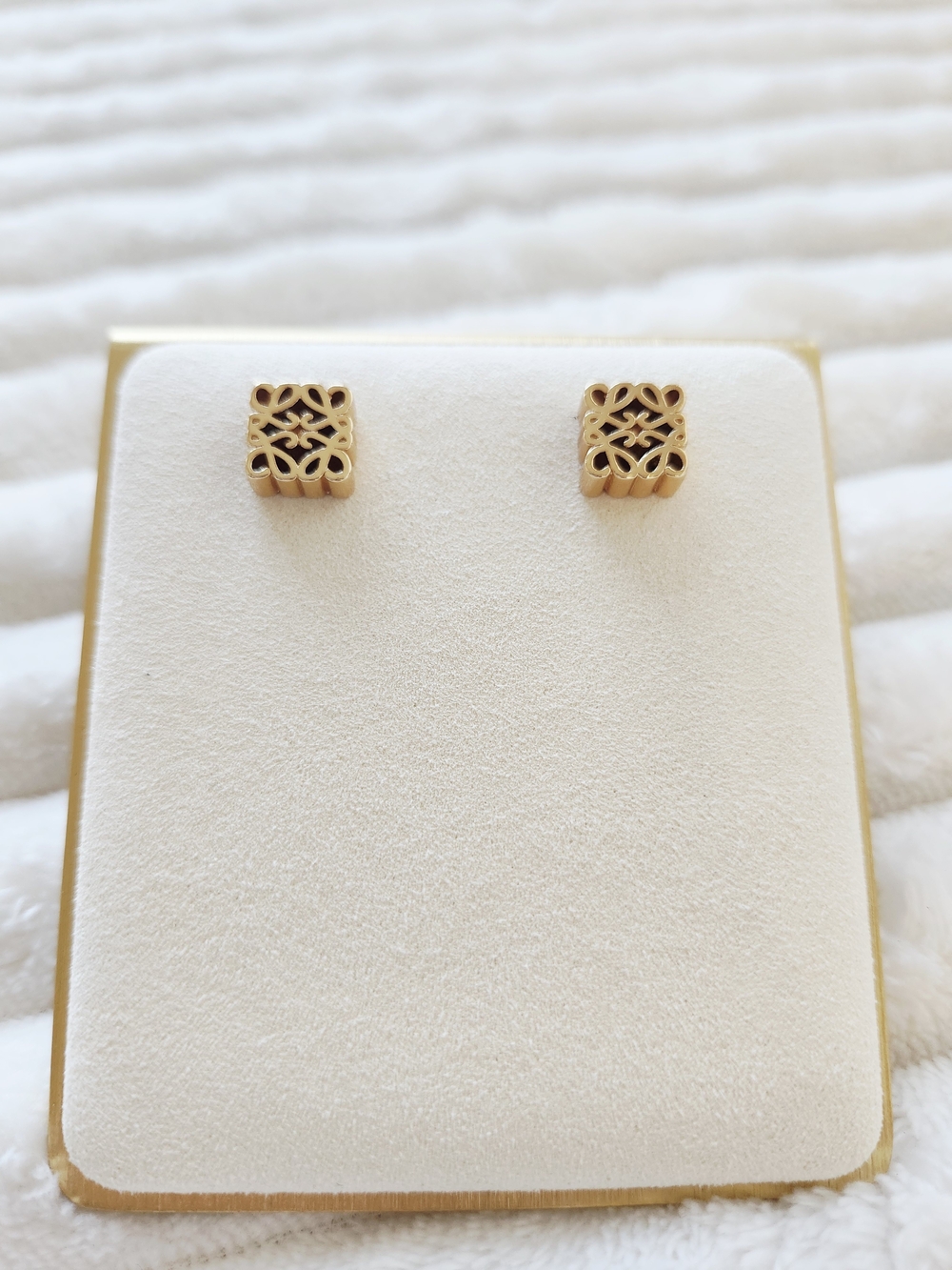 Loewe Anagram Stud Earrings Gold Tone Square Openwork Logo - Picture 2 of 5
